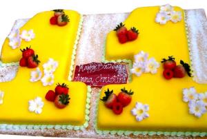 Anniversary Cake 031