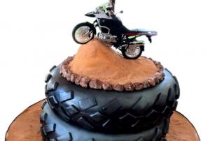 Vehicle Cake 096